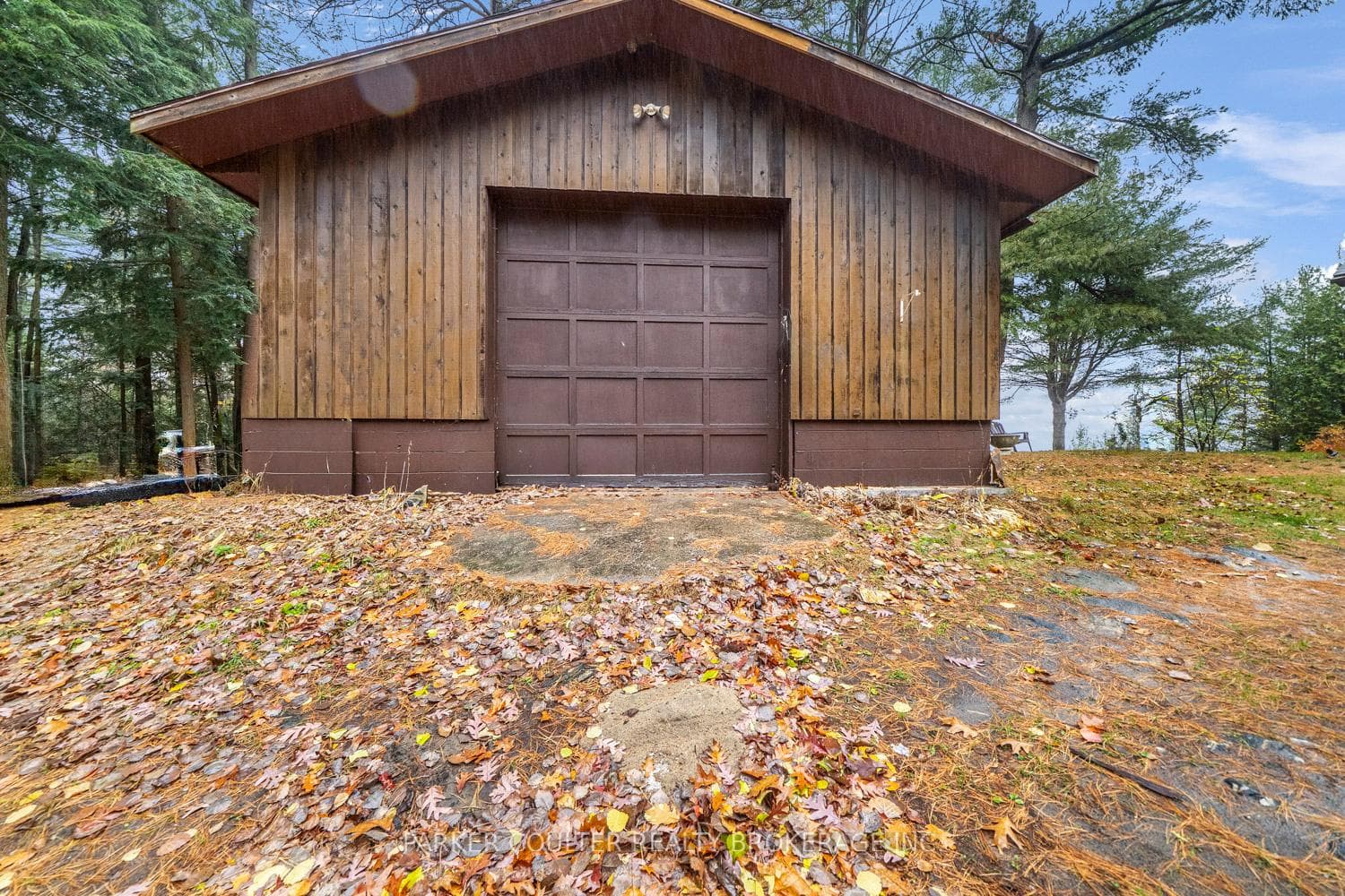 1191 Geewadin Road photo 32