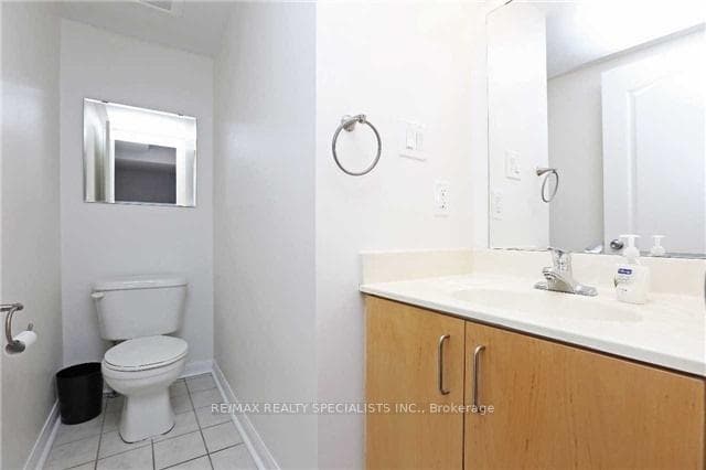 98 Strachan Avenue Unit 611 photo 9