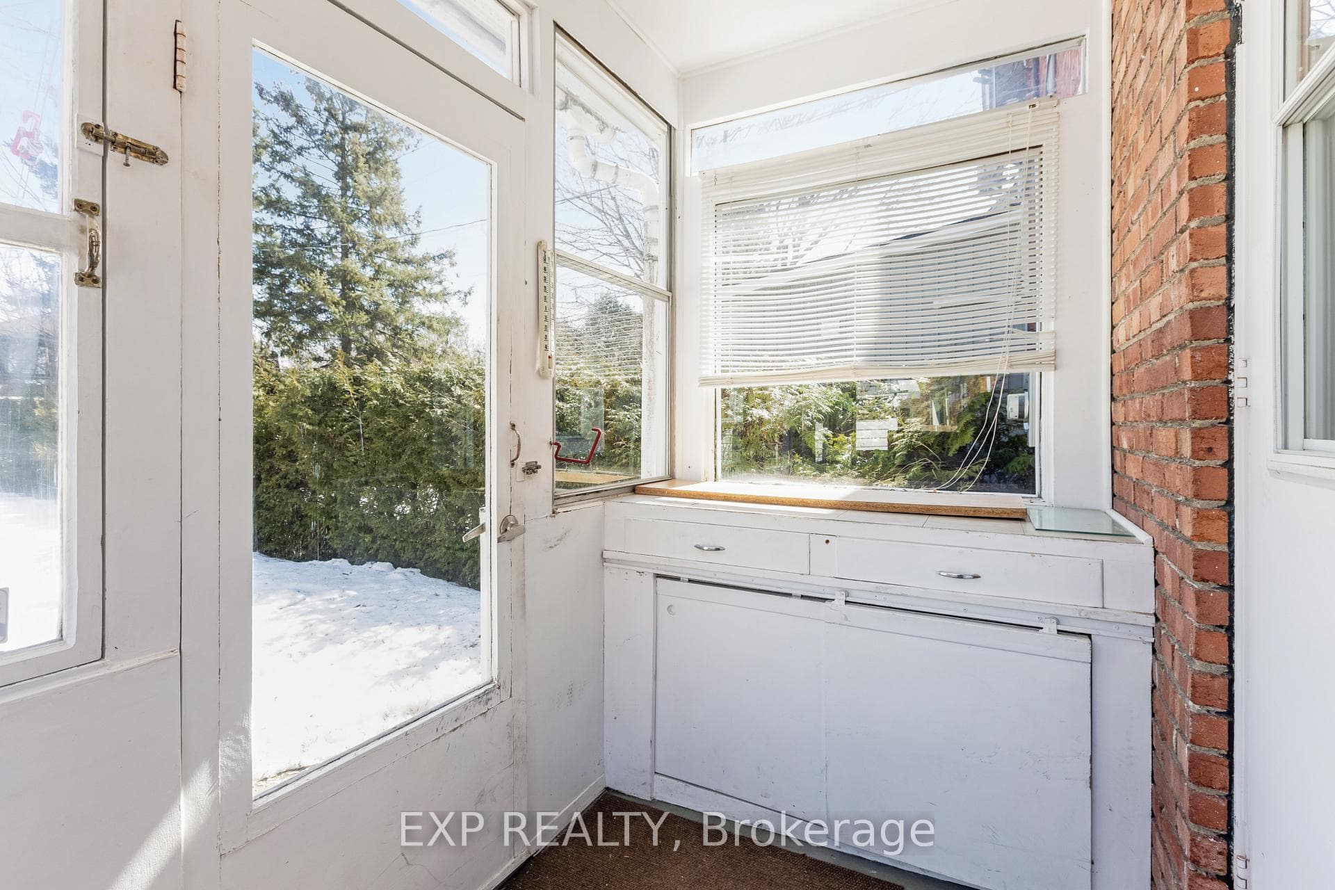 517 Smerdon Street photo 14