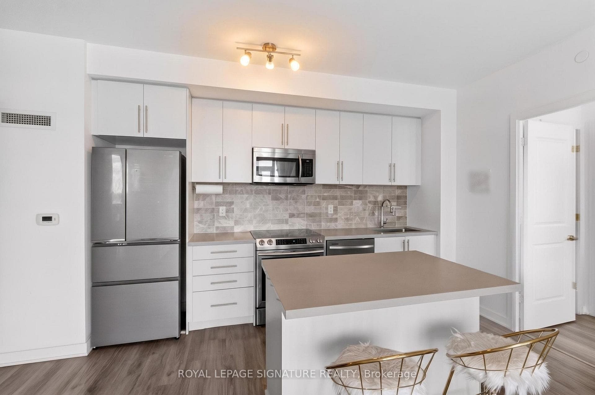 4699 Glen Erin Drive Unit 1504 photo 23