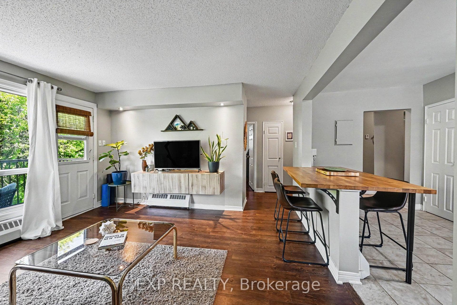 Open concept ideal for entertaining.