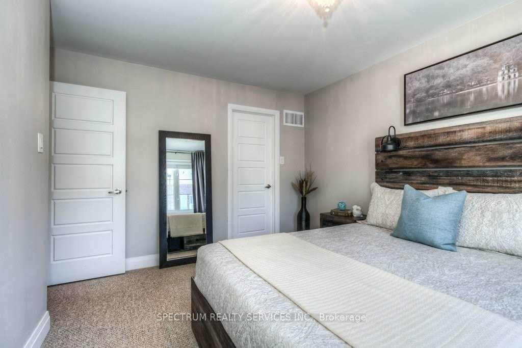 165 Hampshire Way Unit 31 photo 26