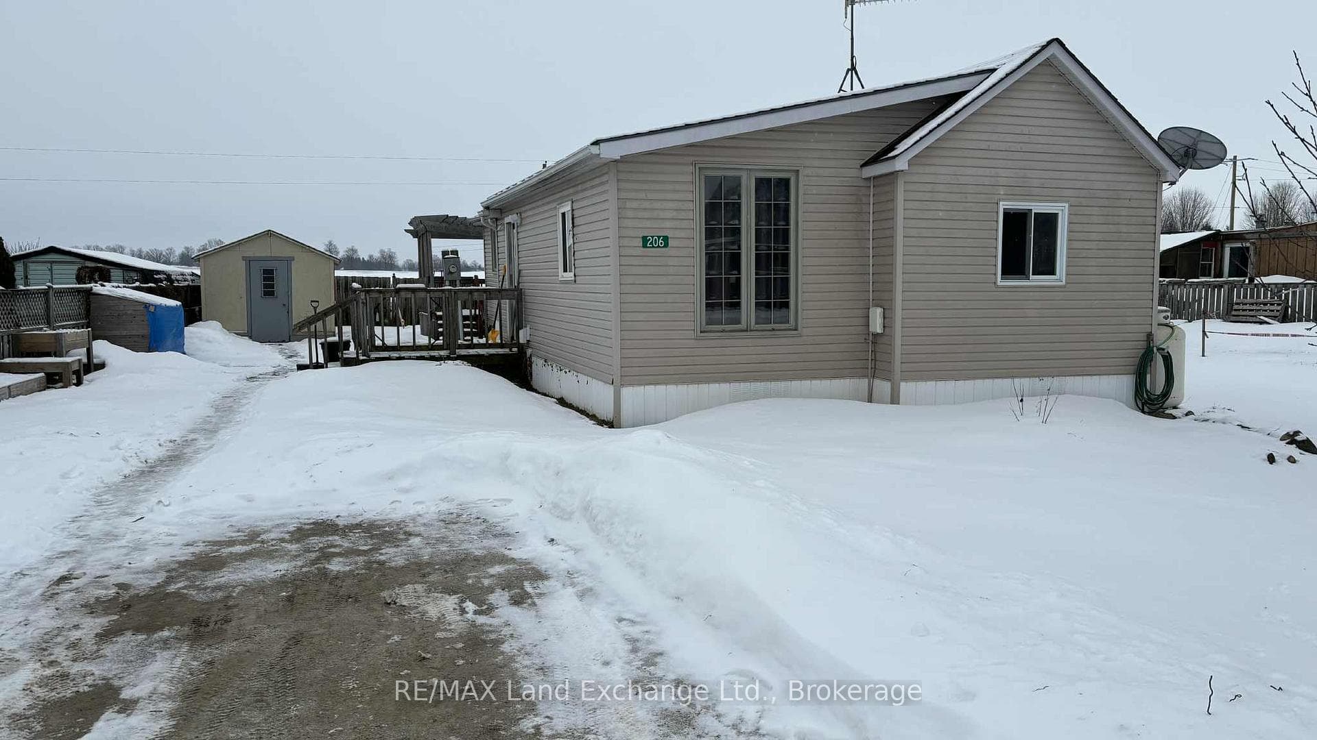 206 Grace Street photo 1
