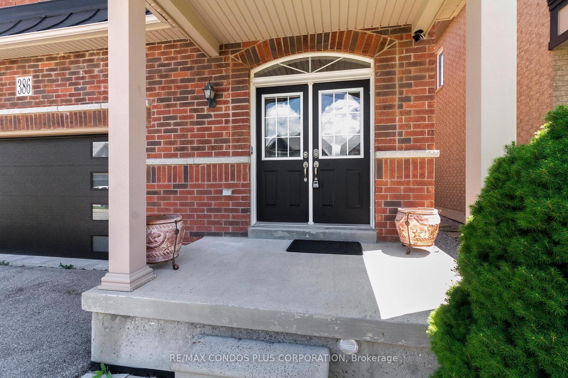 386 Kwapis Boulevard photo 3