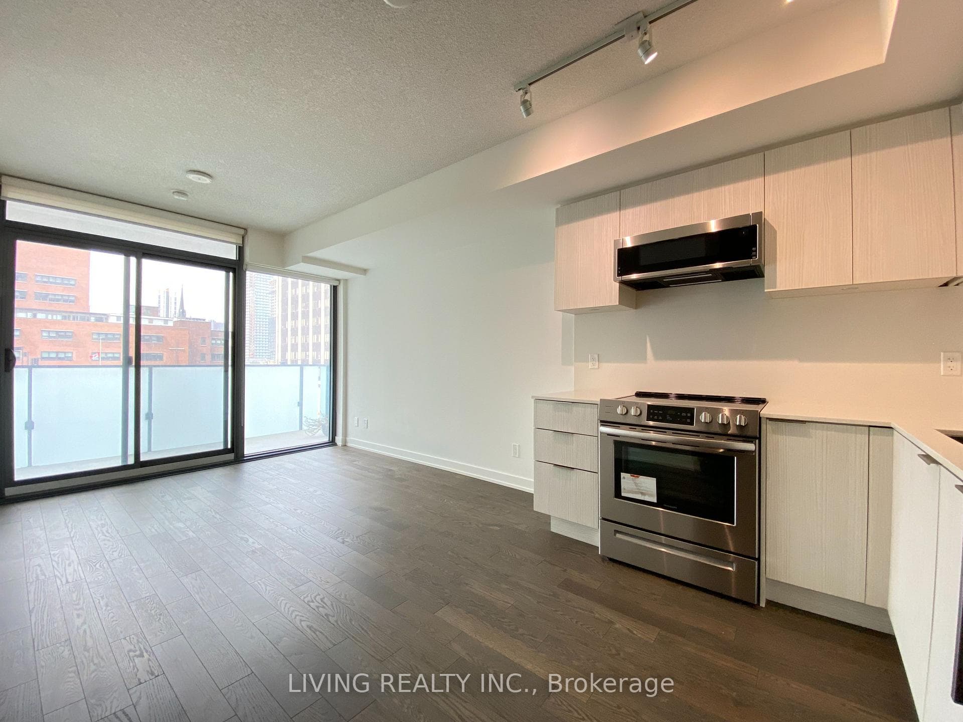 25 Richmond Street Unit 716 photo 12