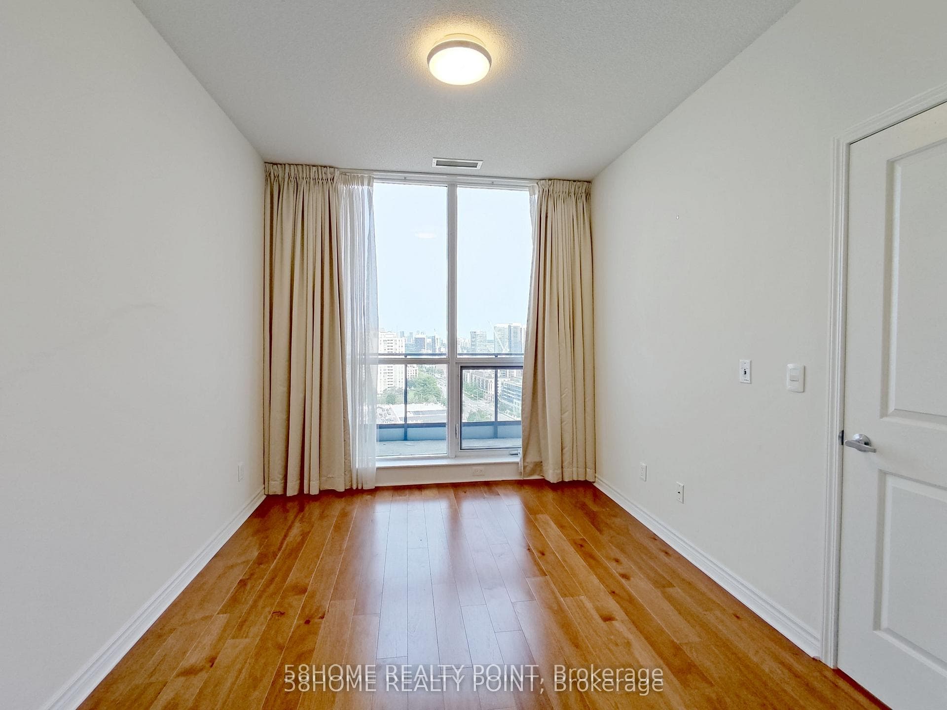 2885 Bayview Avenue Unit 1504 photo 9