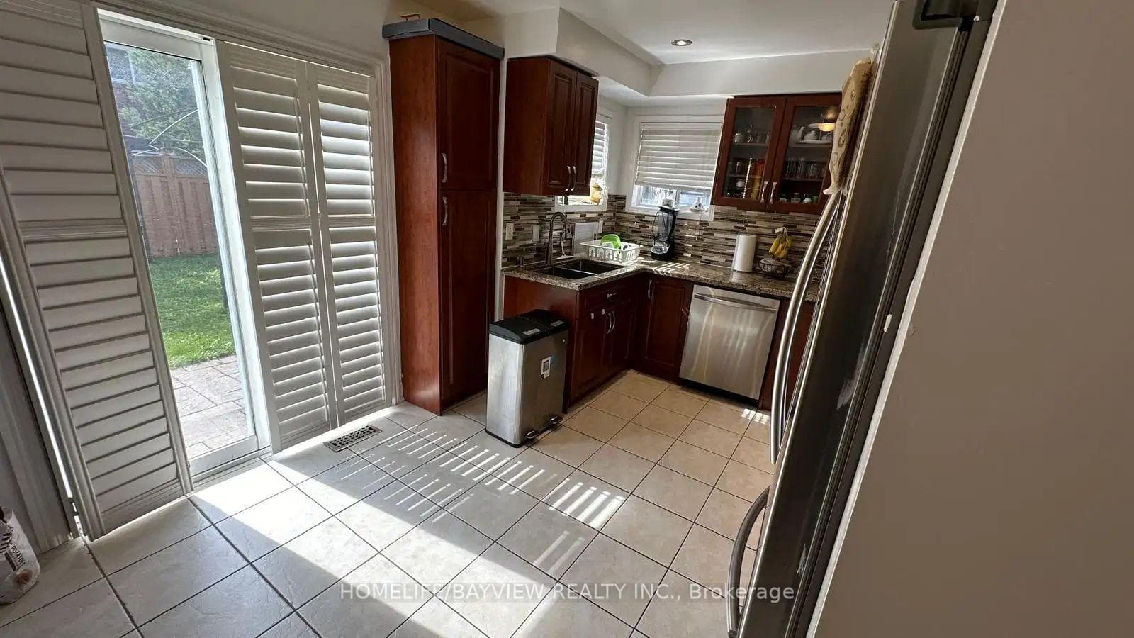 211 Drummond(main & Second floor) Drive photo 3
