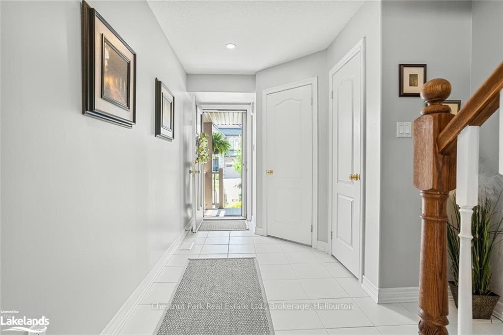 209 HUTCHINSON Drive photo 3