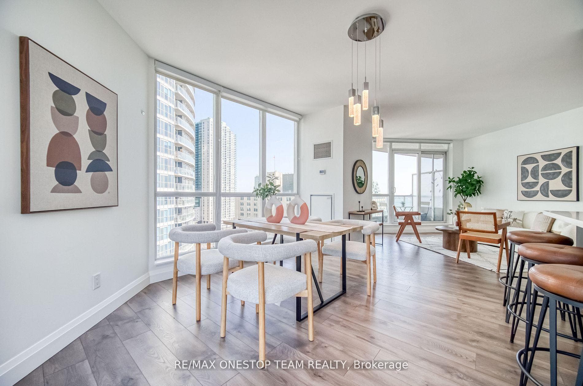 218 Queens Quay Unit 1002 photo 12