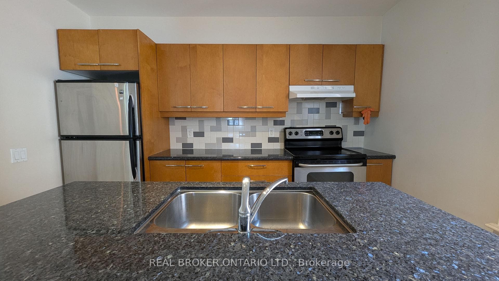 1188 Woodbine Avenue Unit B photo 7