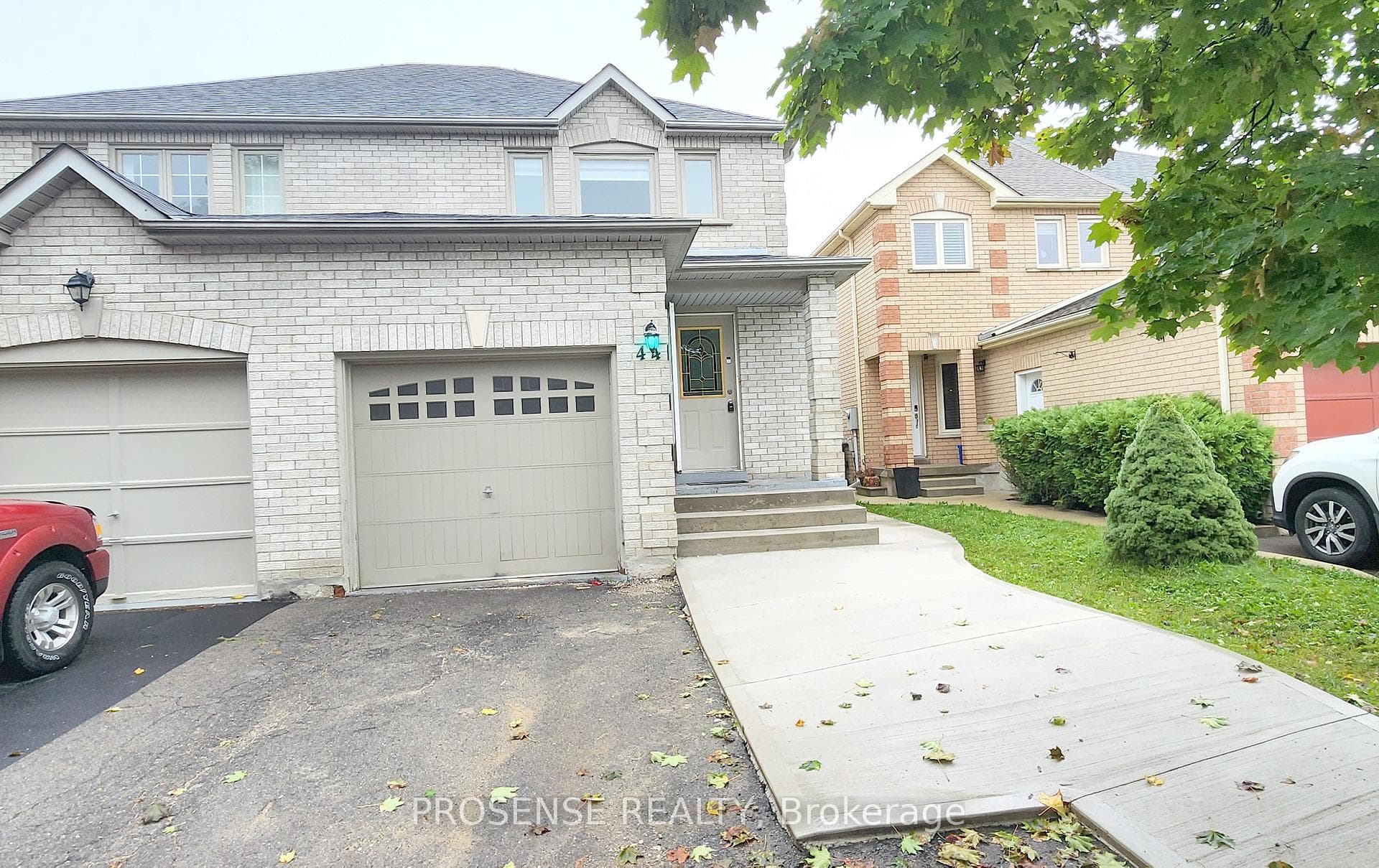 44 Carrie Crescent photo 2