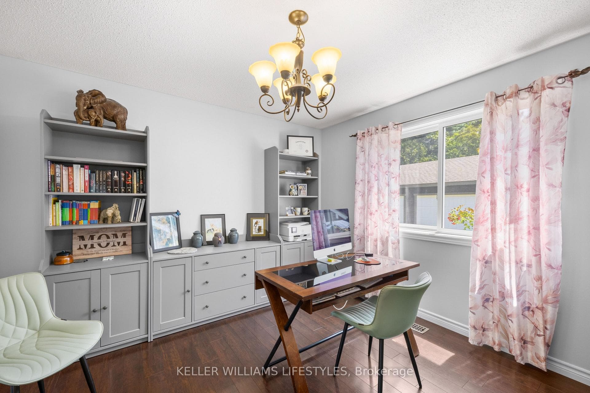 219 Dundas Street photo 18