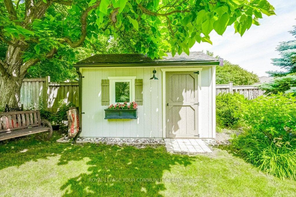 192 Alexander Road photo 35