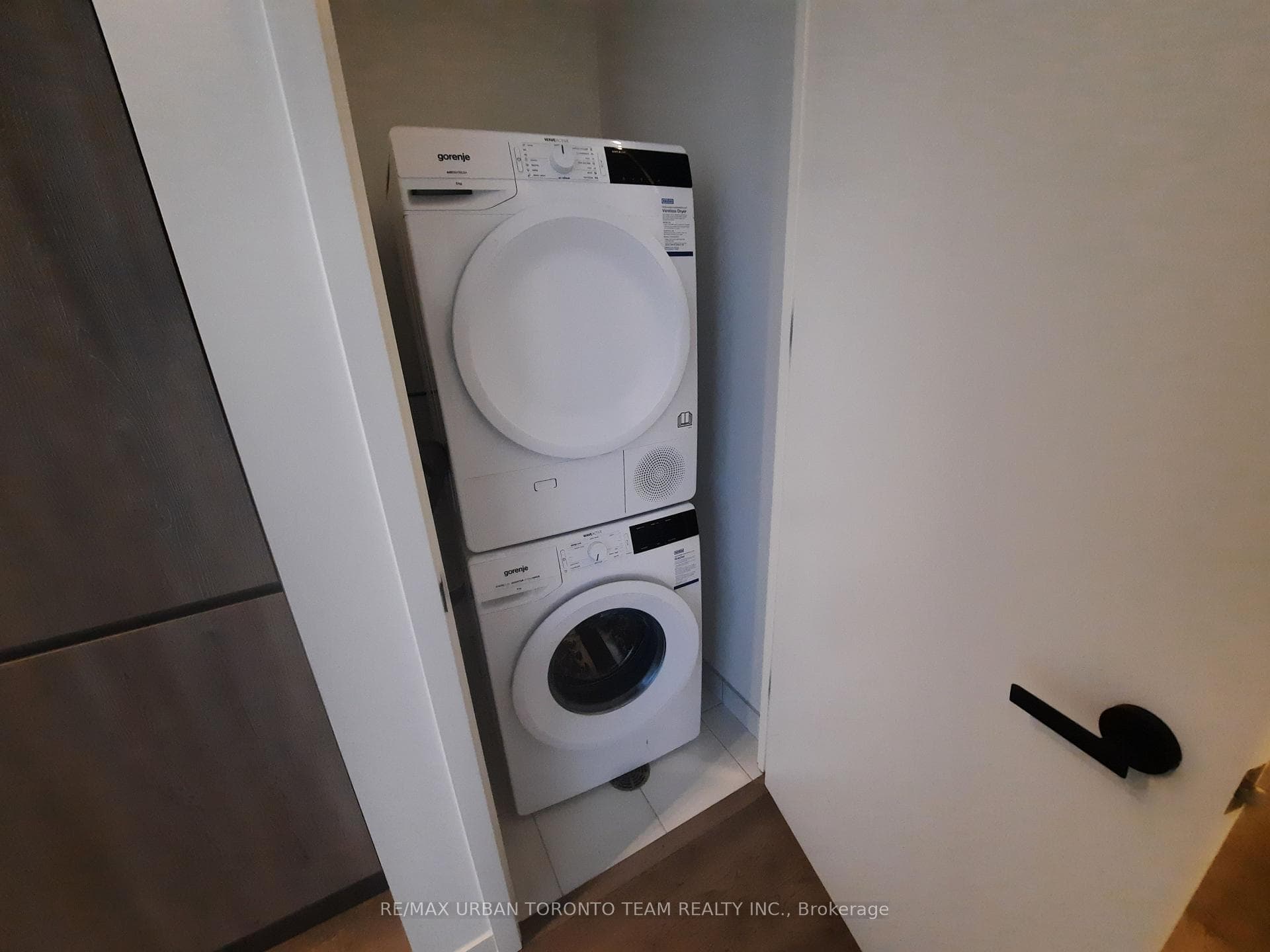 8 Interchange Way Unit 3606 photo 19