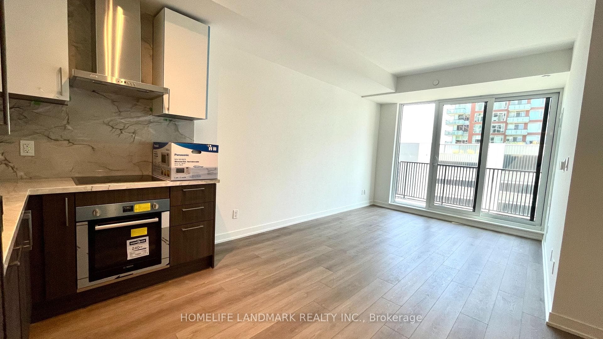 38 Simcoe Promenade Unit 801 photo 6