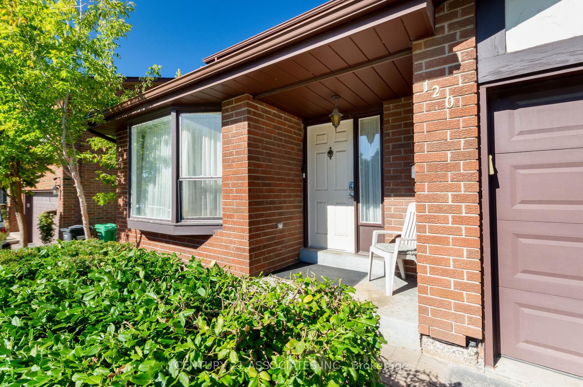 120 Elgin Drive photo 3
