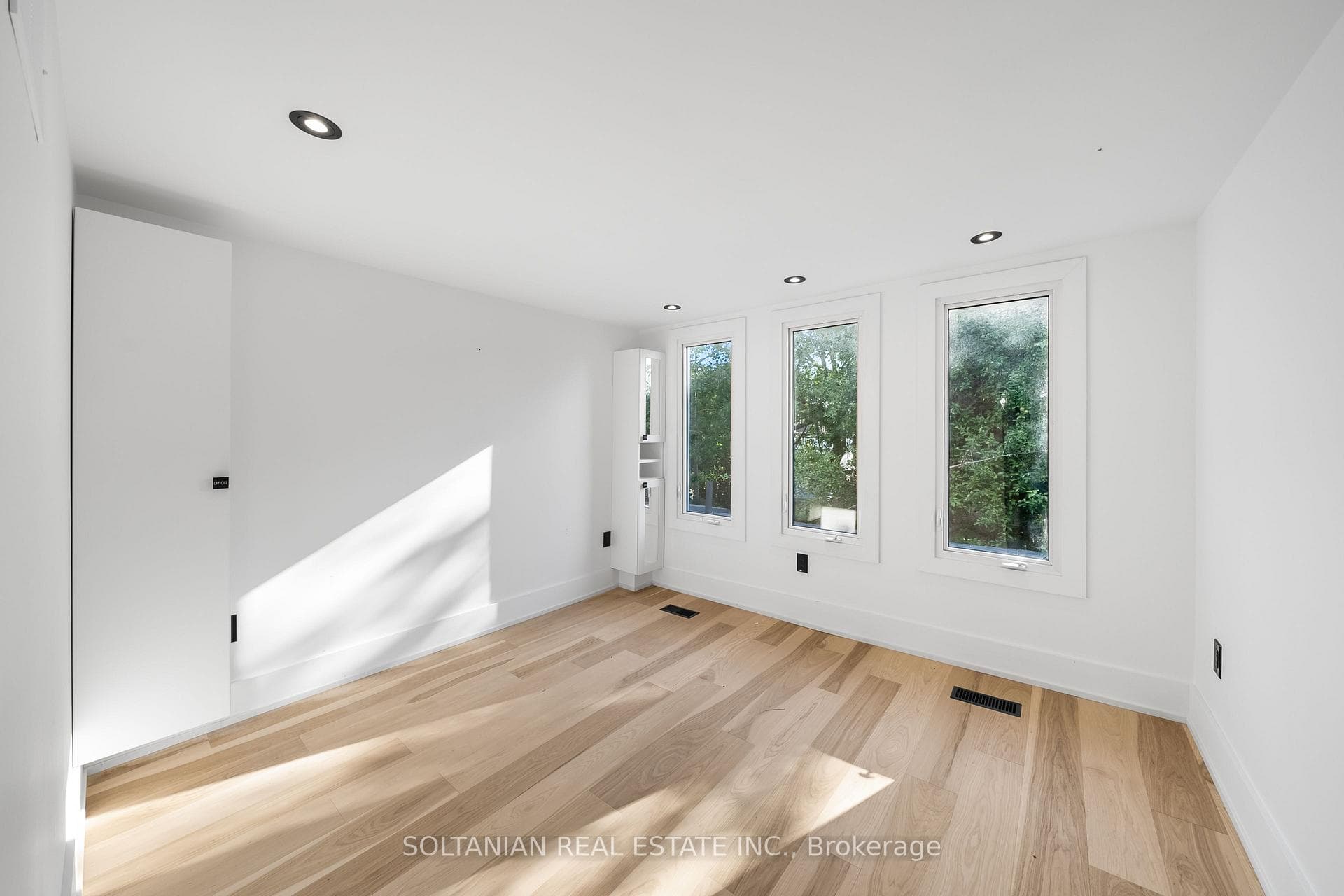 316 Salem Avenue photo 25