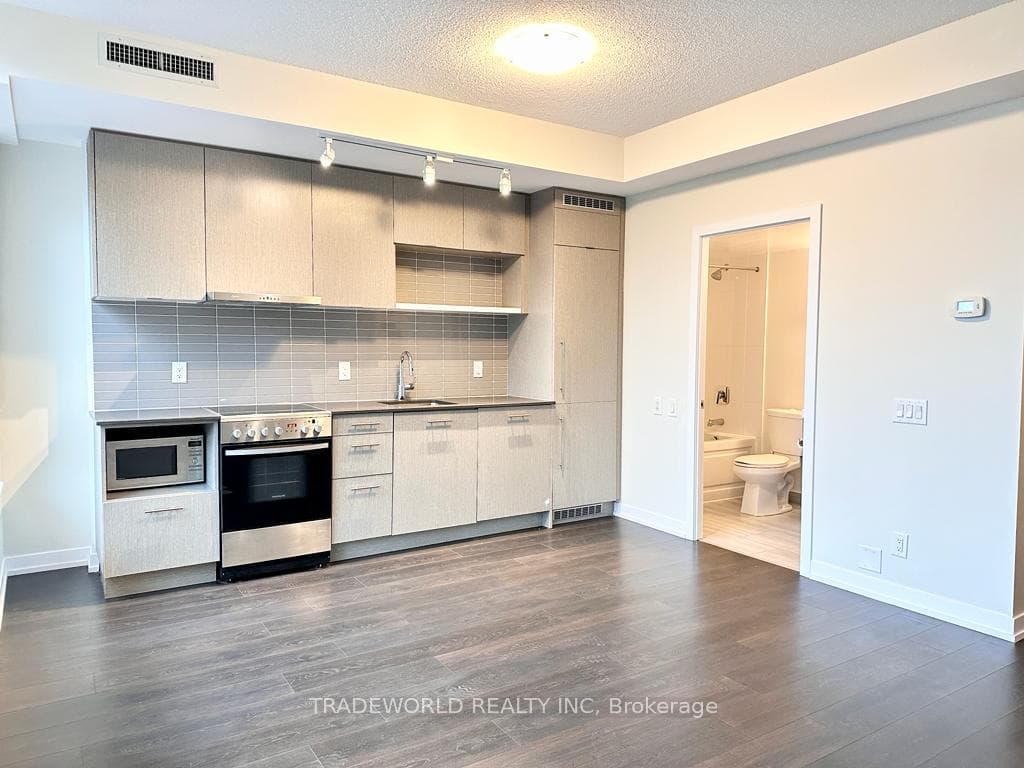 365 Church Street Unit 608 photo 1