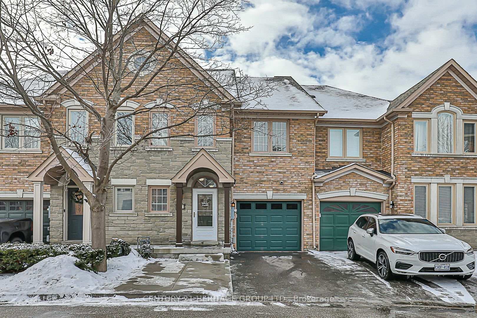 180 Blue Willow Drive photo 1