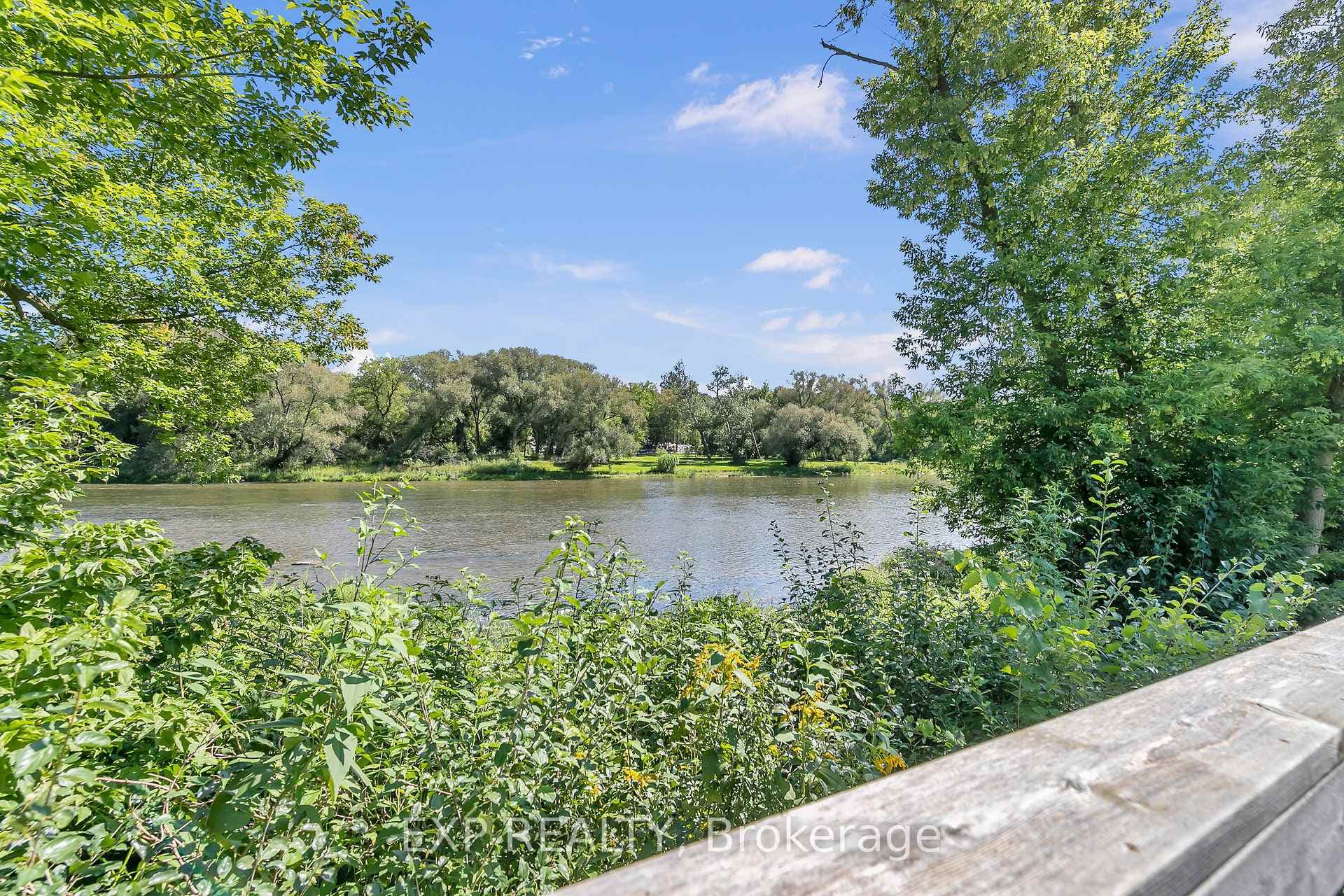 93 Tremaine Drive photo 44