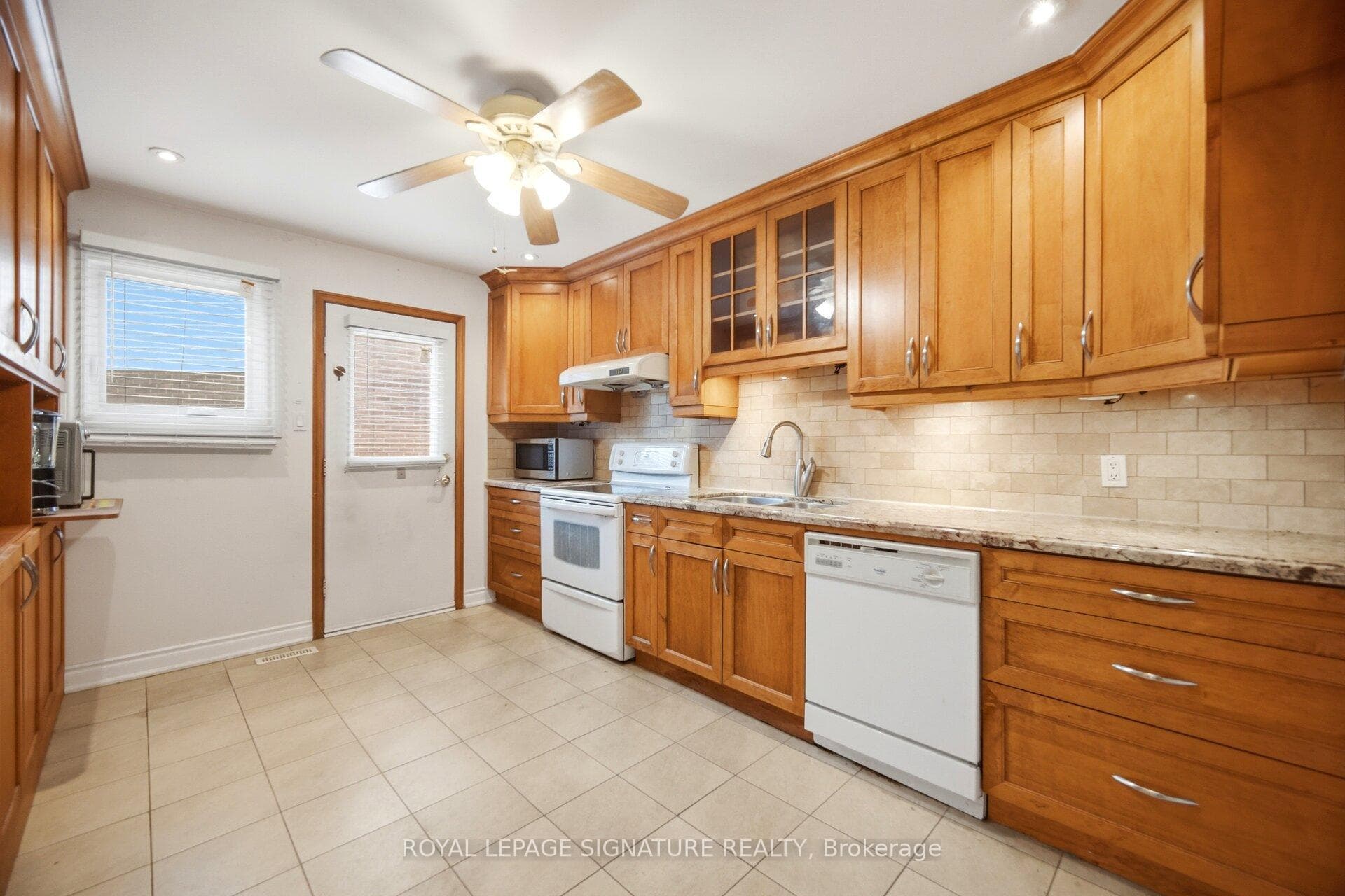 4070 Pavillion Court photo 9