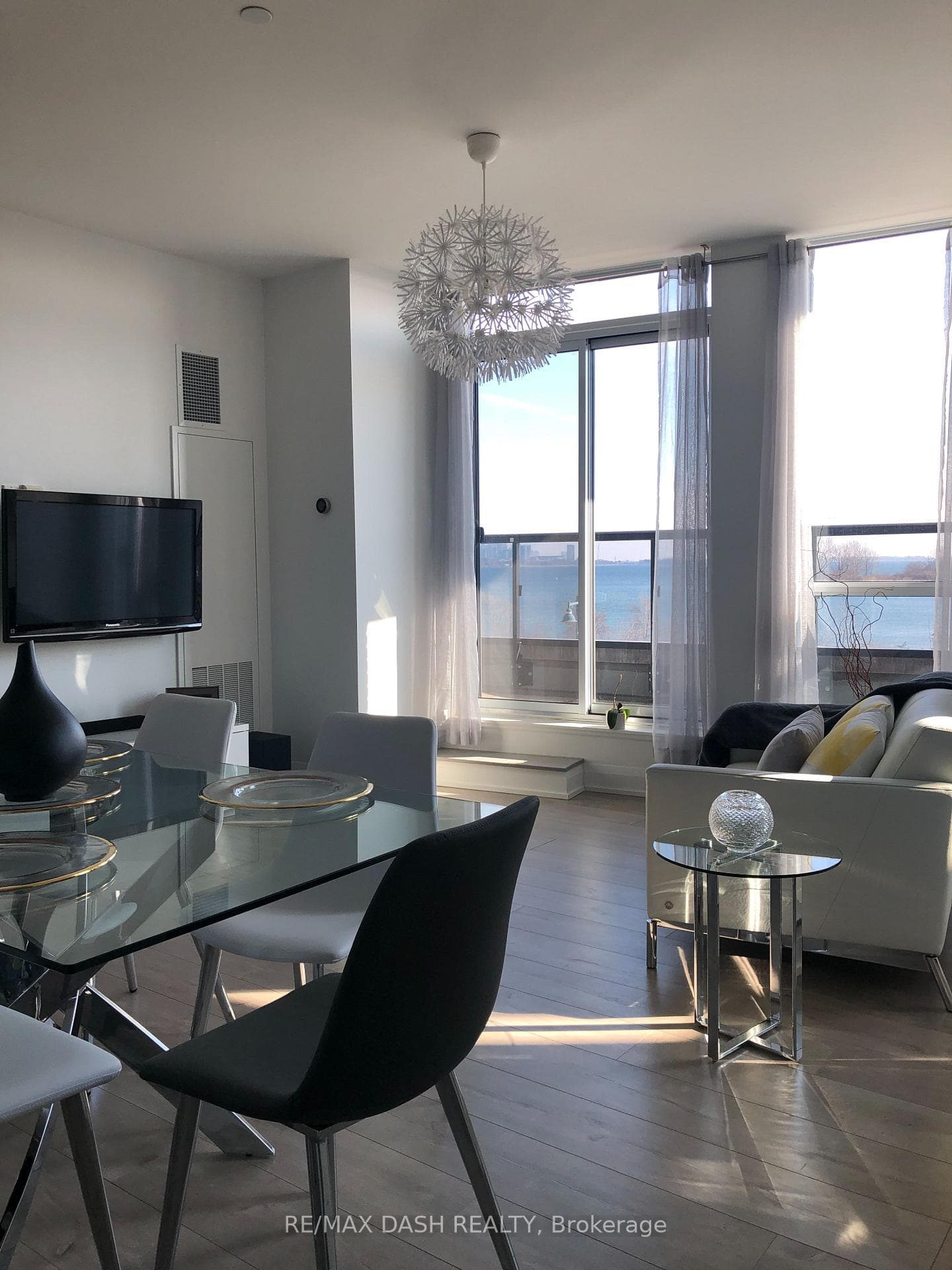 110 Marine Parade Drive Unit 204 photo 12