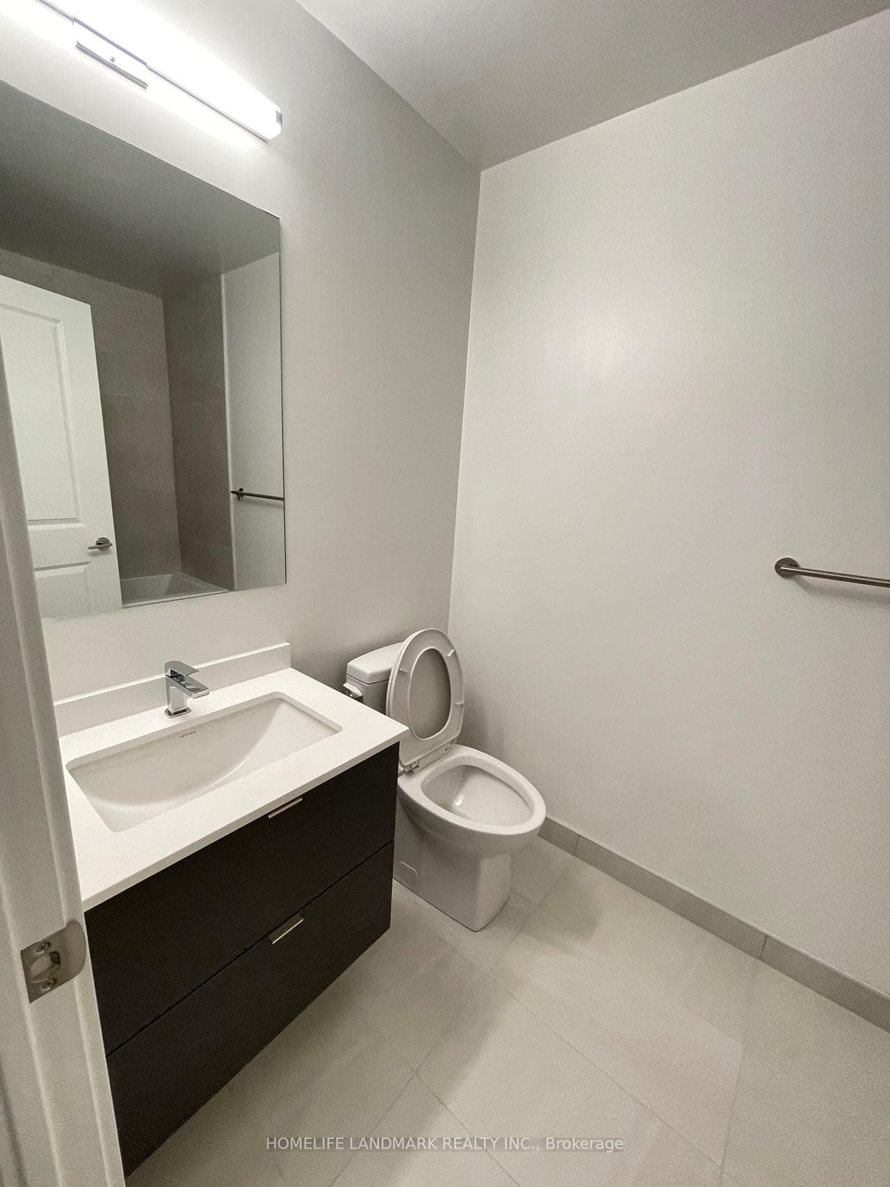 30 Upper Mall Way Unit 1708 photo 7
