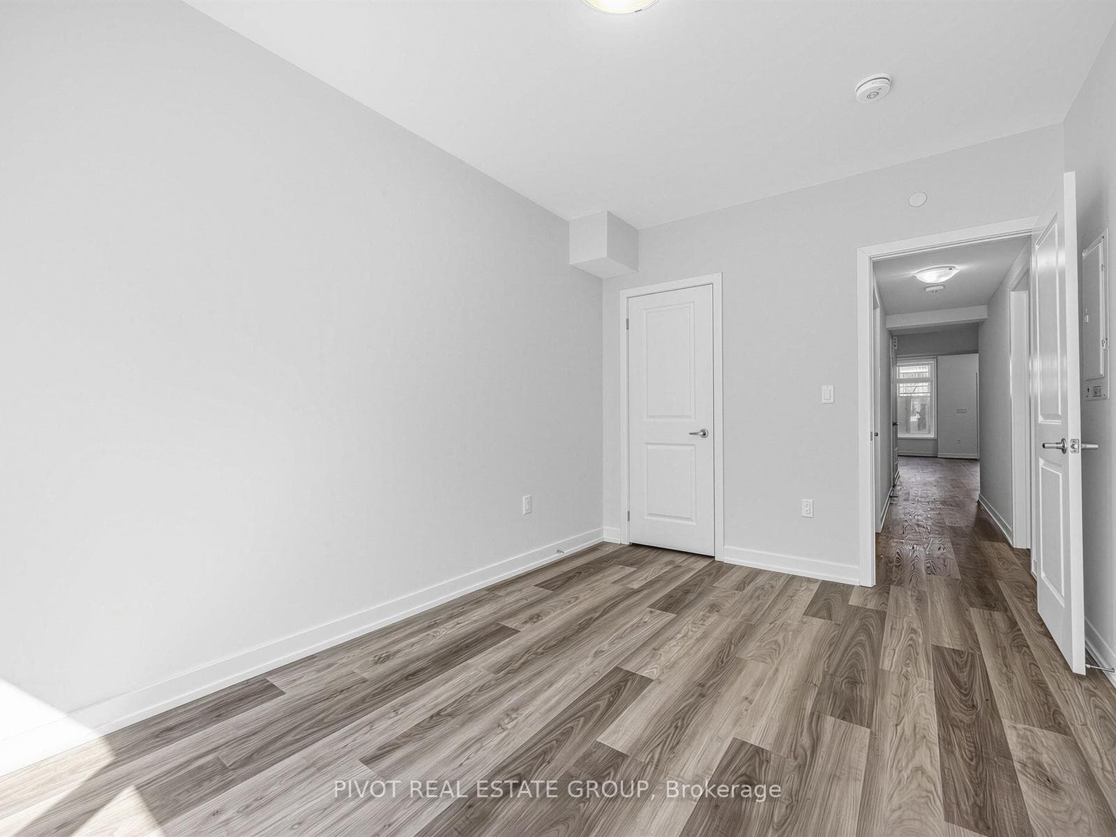 56 Elizabeth Street Unit 1101 photo 23