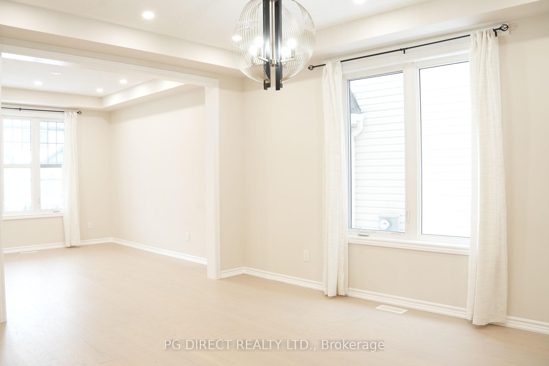 505 Honeylocust Avenue photo 4