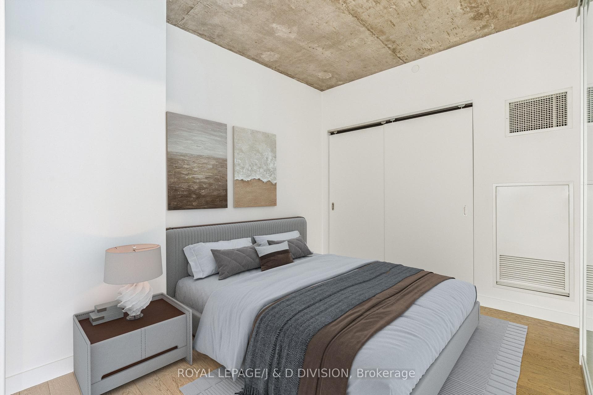 111 Bathurst Street Unit 423 photo 5