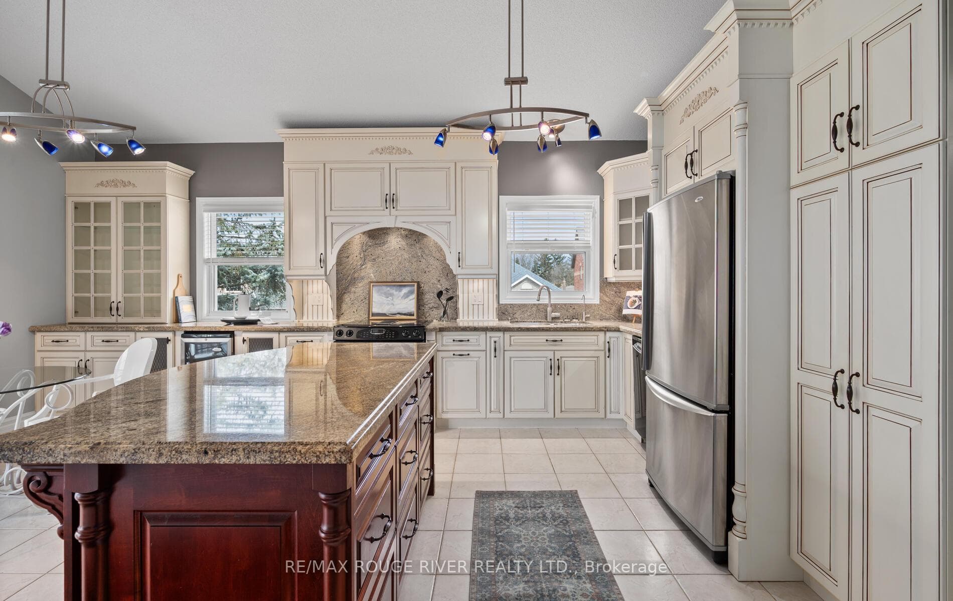 54 Katherine Crescent photo 18