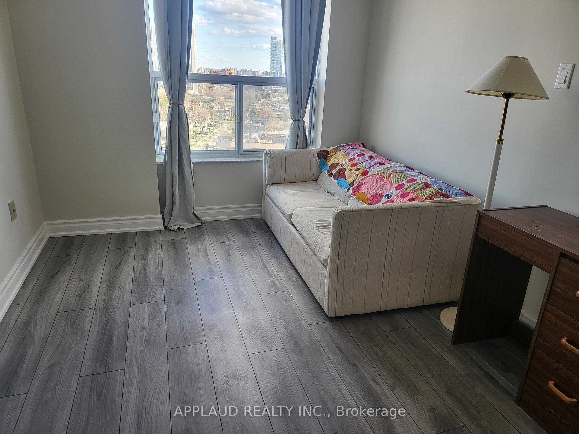 2365 Kennedy Road Unit 1810 photo 10