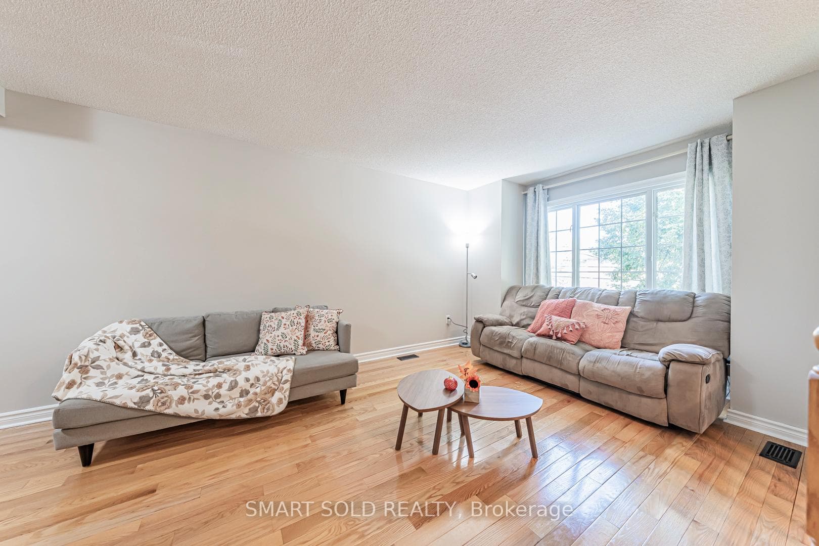 64 Benson Avenue photo 13