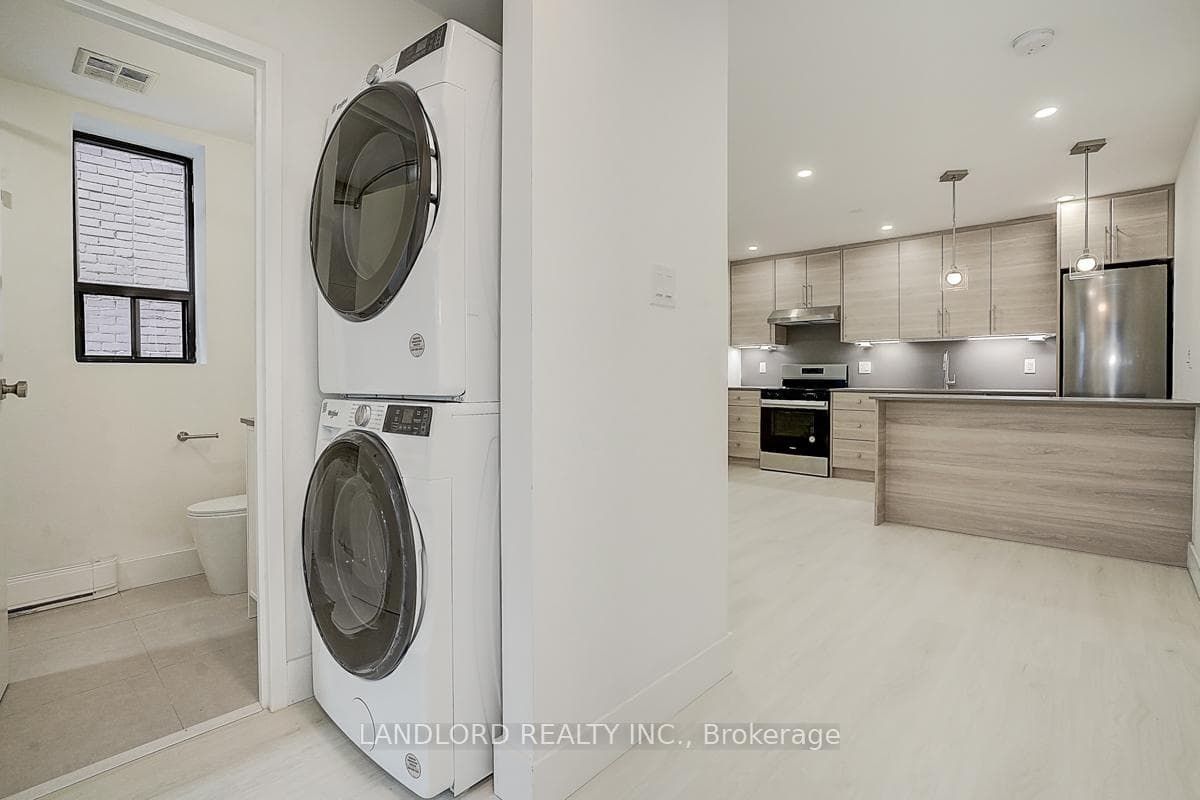 240 Durie Street Unit 206 photo 31