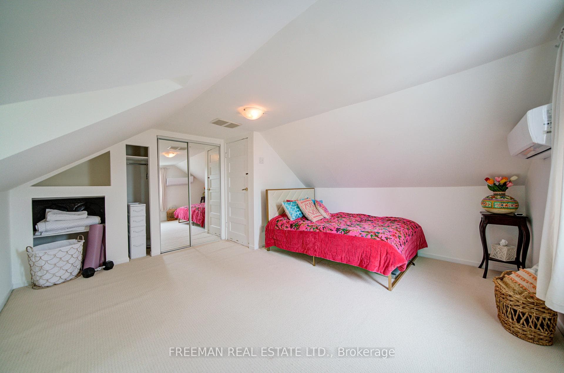302 Evelyn Avenue photo 20