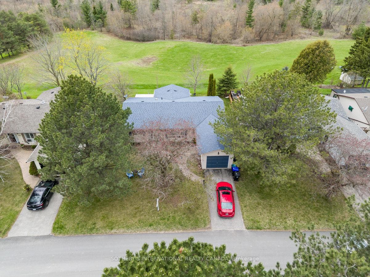 101 Tecumseth Pines Drive photo 1