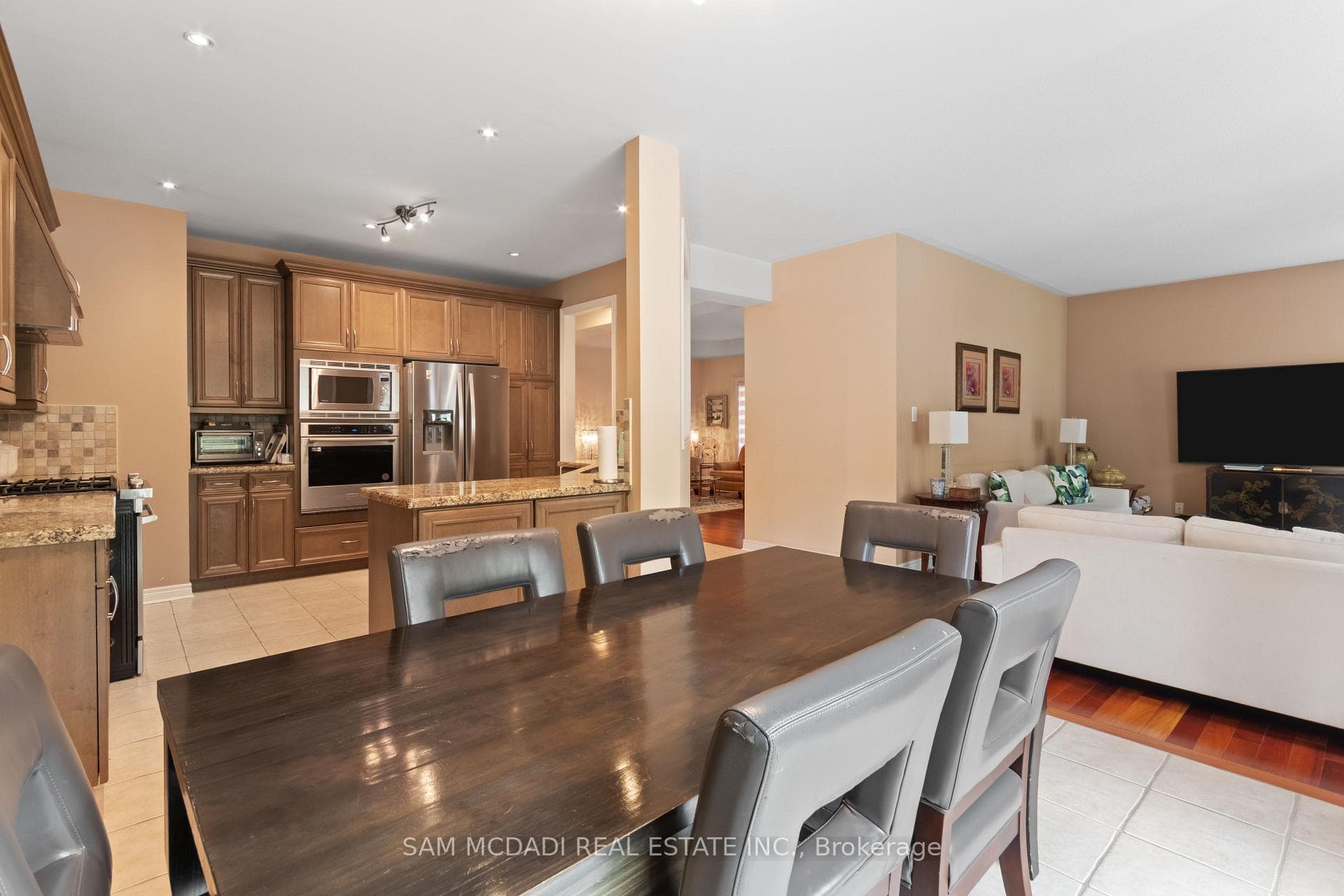 3352 Erin Centre Boulevard photo 10