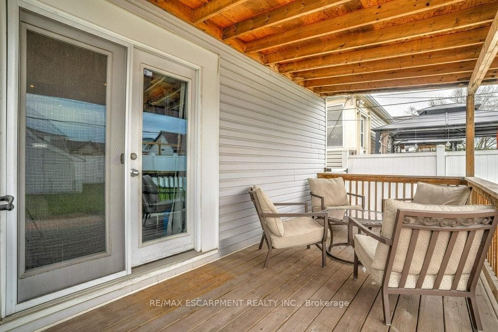 266 Paling Avenue photo 20