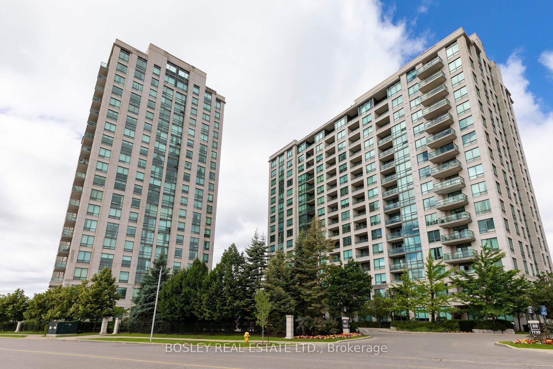 100 Promenade Circle Unit 1001 photo 1