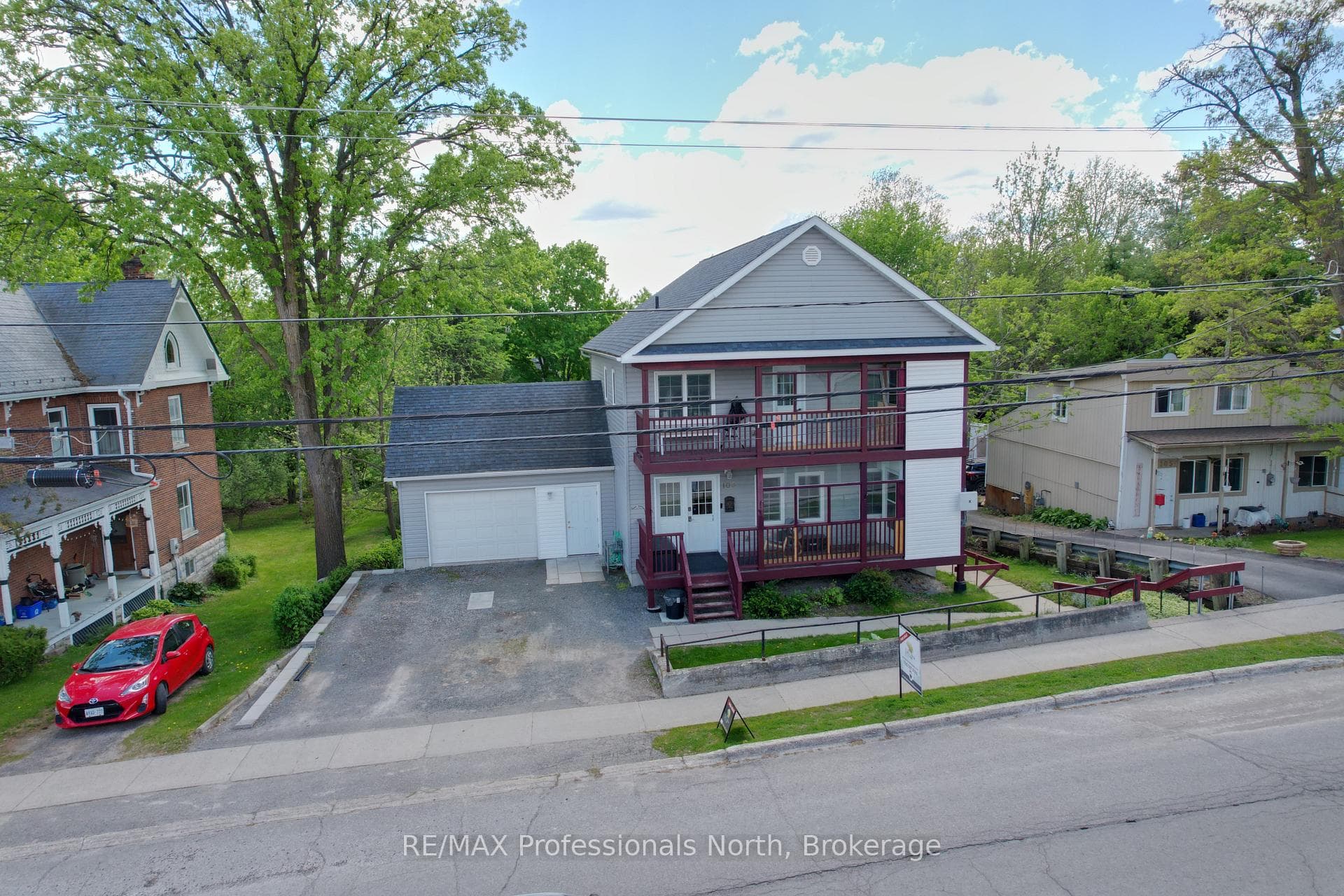 103 St Lawrence Street photo 2