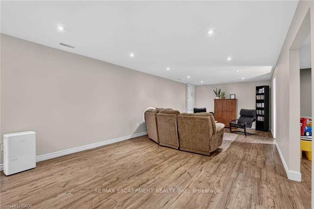 952 Robinson Road photo 28
