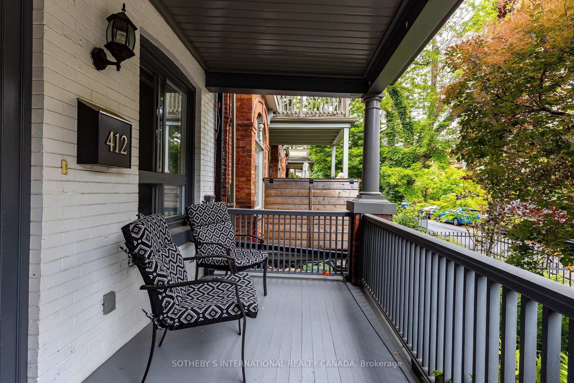 South Facing Frnt Porch