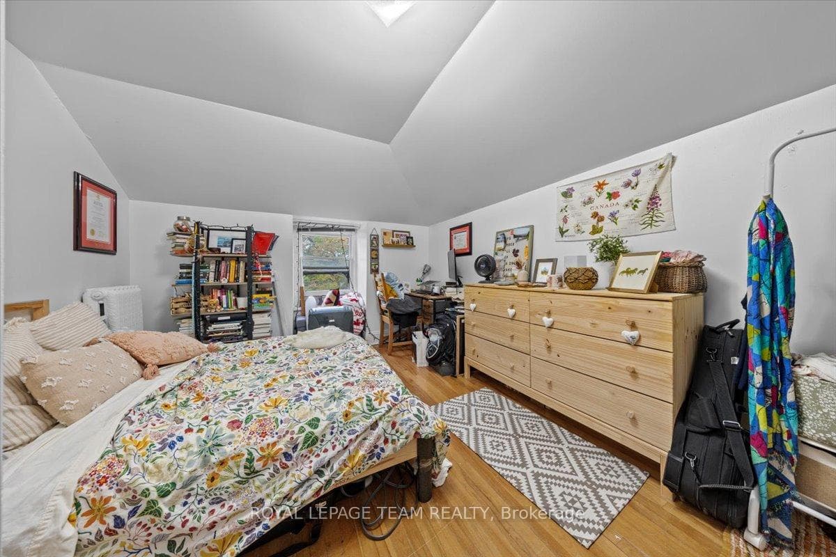 152 Glebe Avenue photo 13
