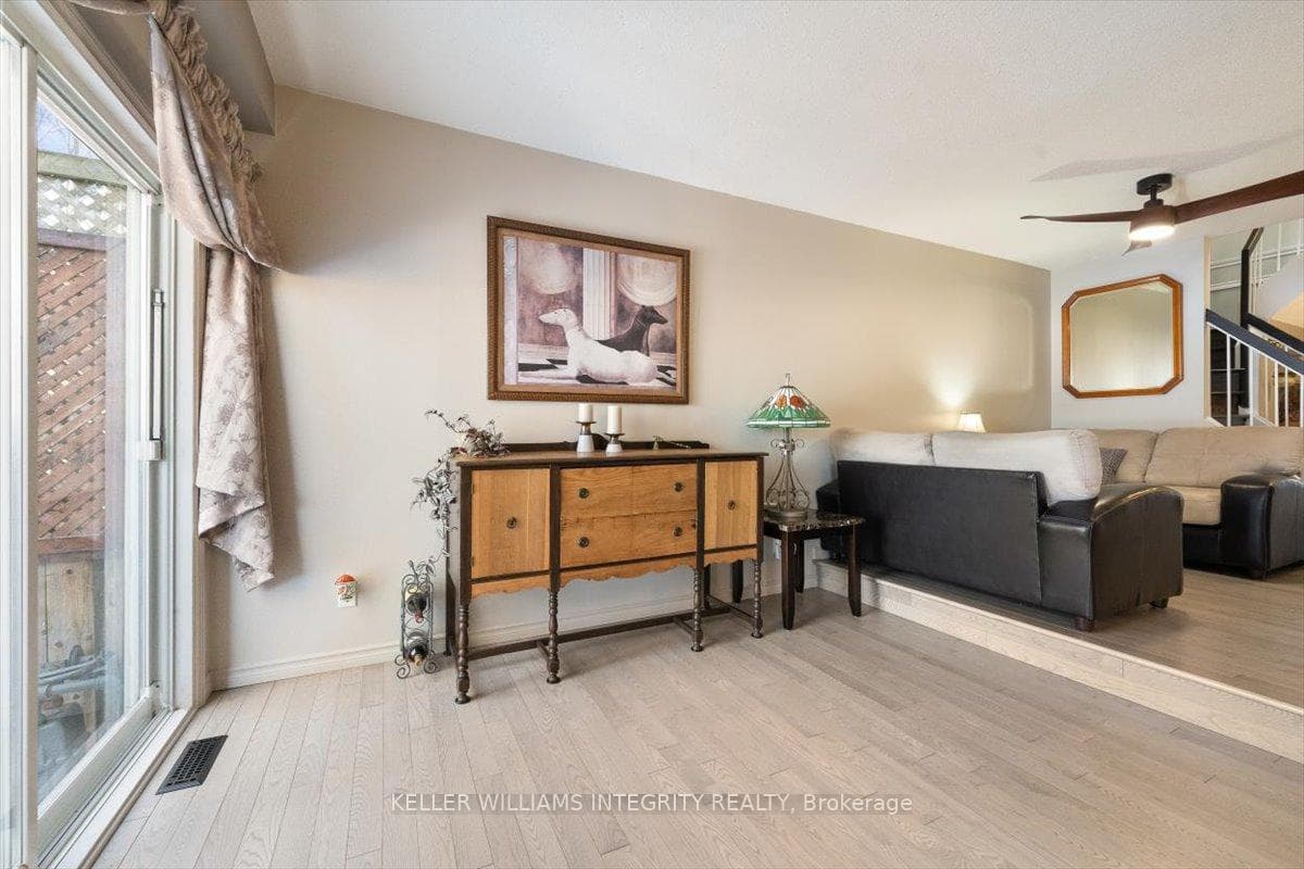 1103 Des Forets Avenue Unit 29 photo 10