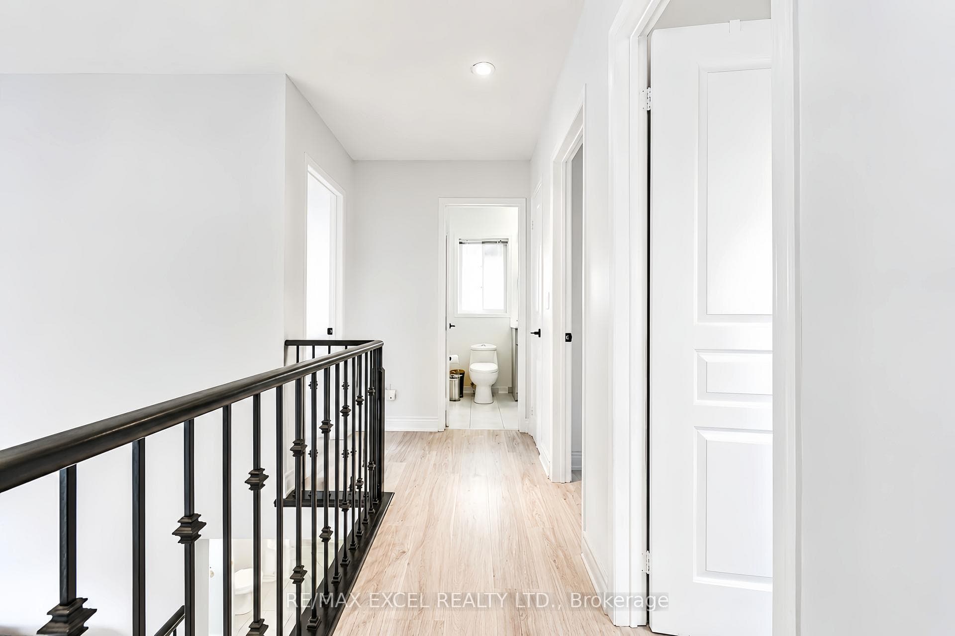 1031 Beneford Road photo 18