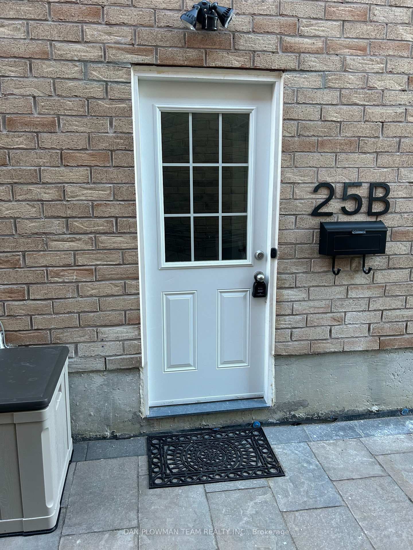 25 Roma Drive photo 5