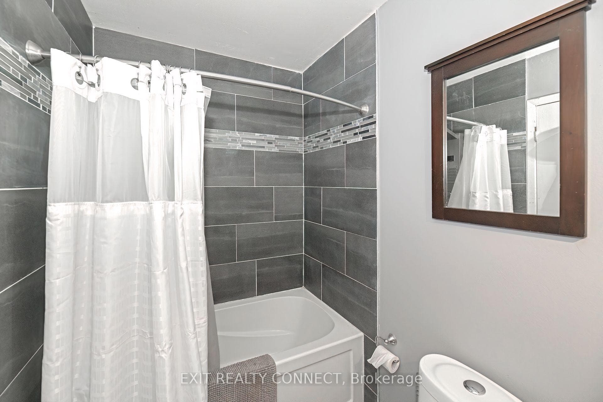 7 Mandarin Crescent photo 23