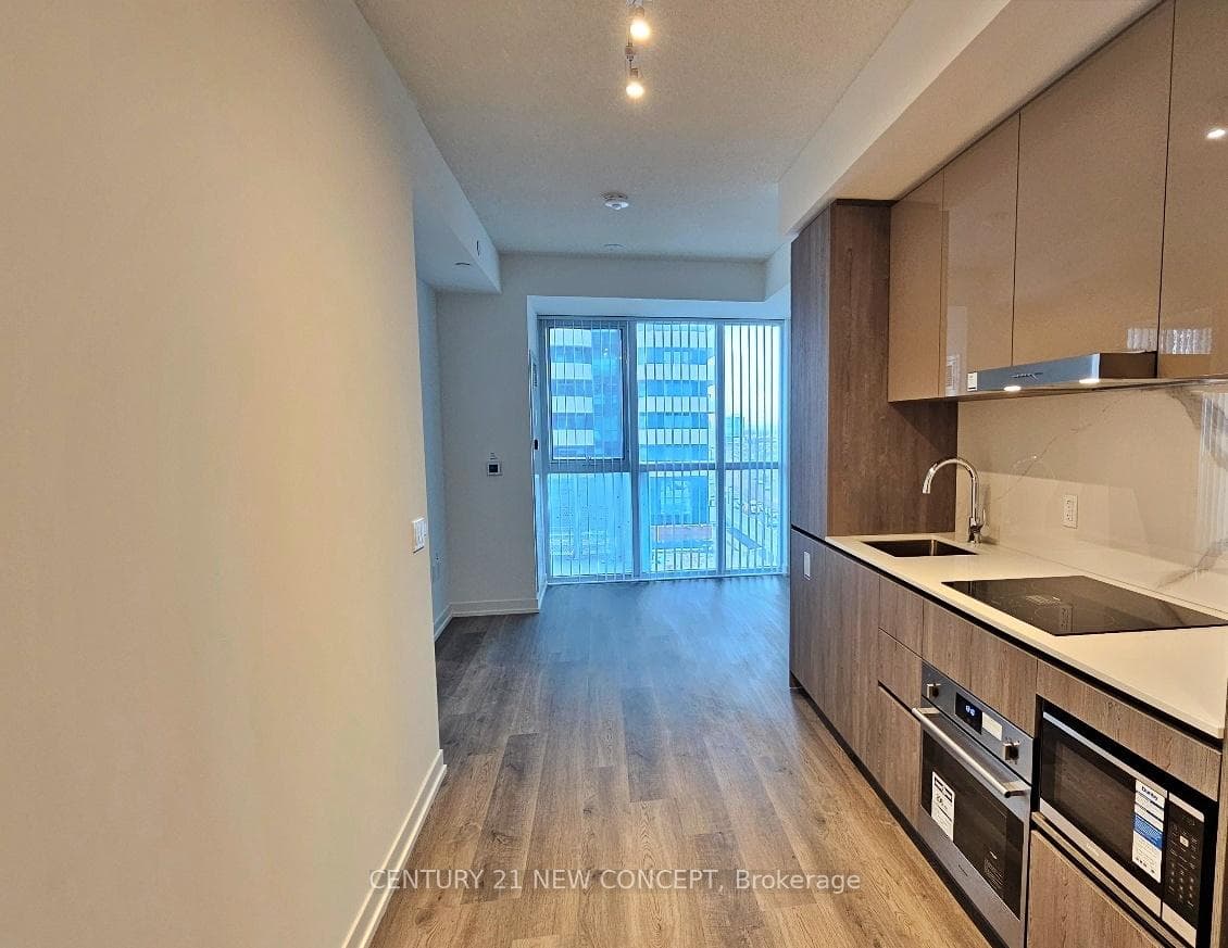 8 Interchange Way Unit #801 photo 16