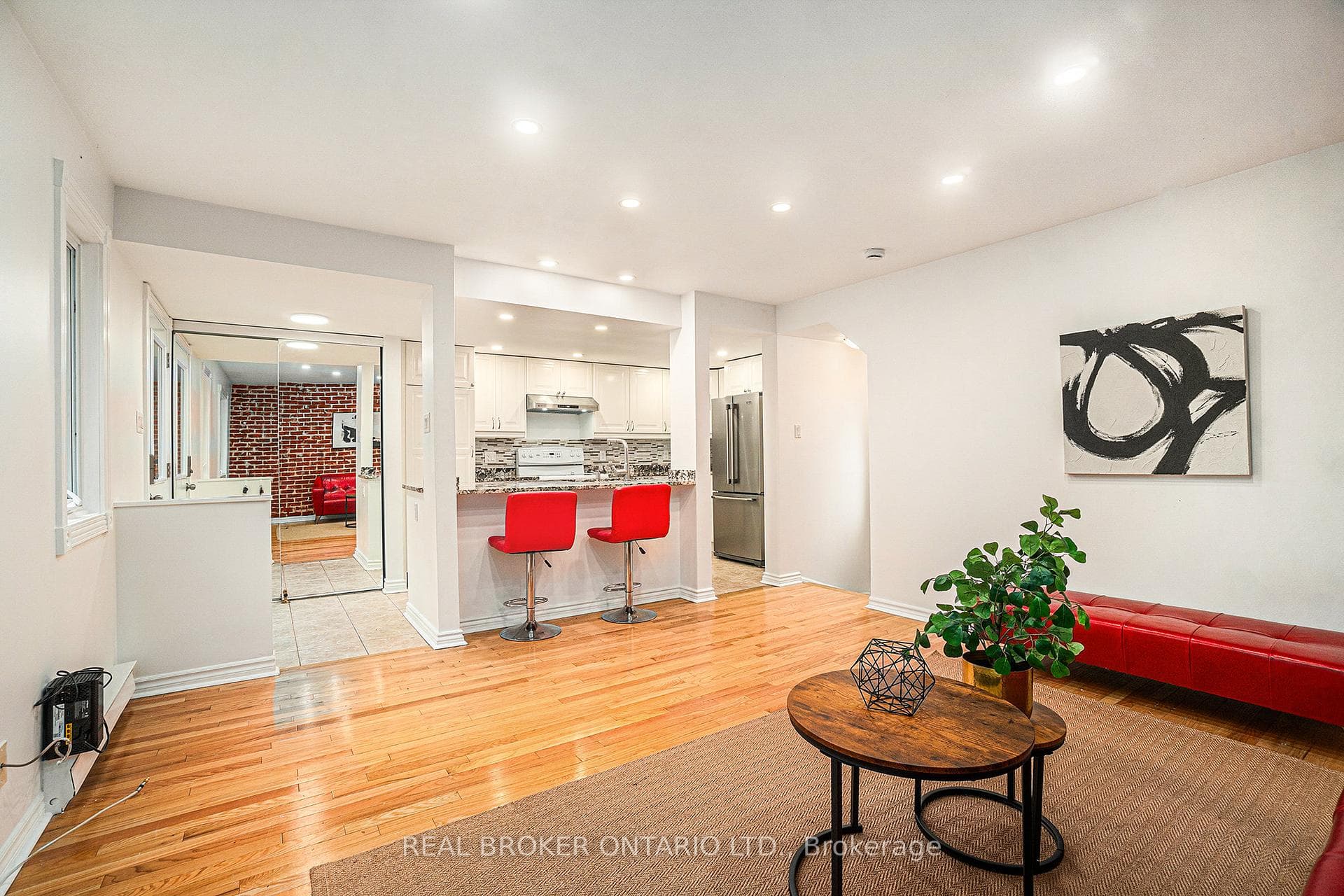 1204 Shillington Avenue Unit 5 photo 6