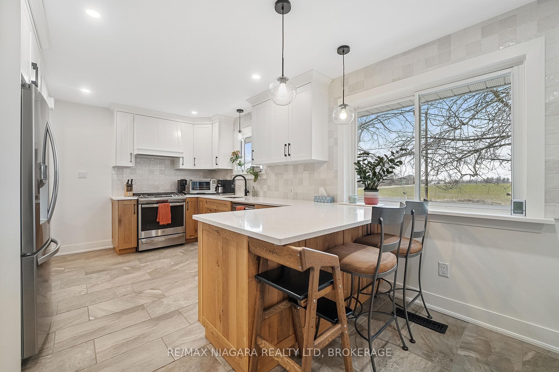 2531 MILLER Road photo 14